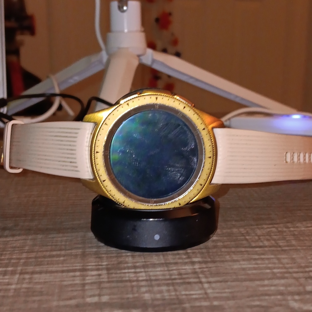 Samsung Galaxy Watch 42mm Rose Gold & Sand colored Strap LTE Version